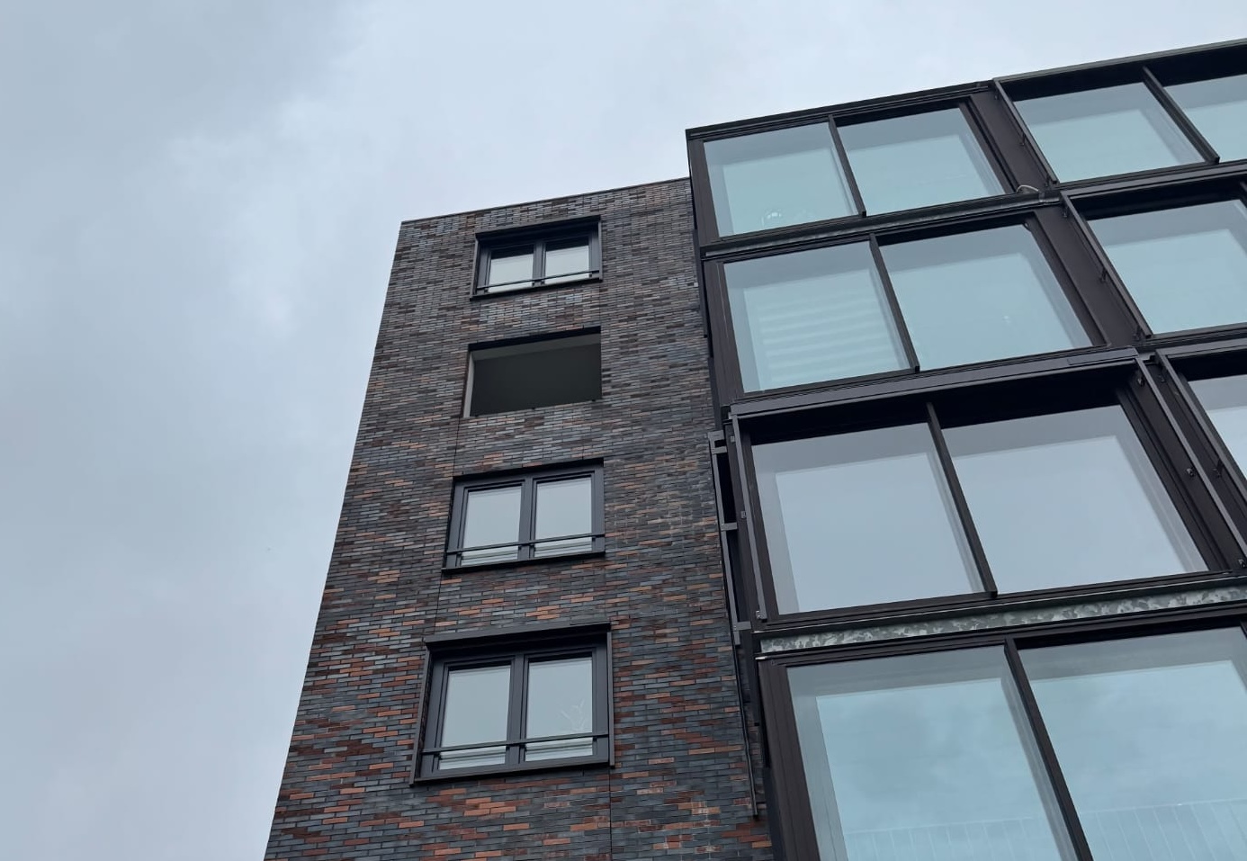 VvE Vuurplaat Rotterdam – Herstel en onderhoud Simec kozijnen